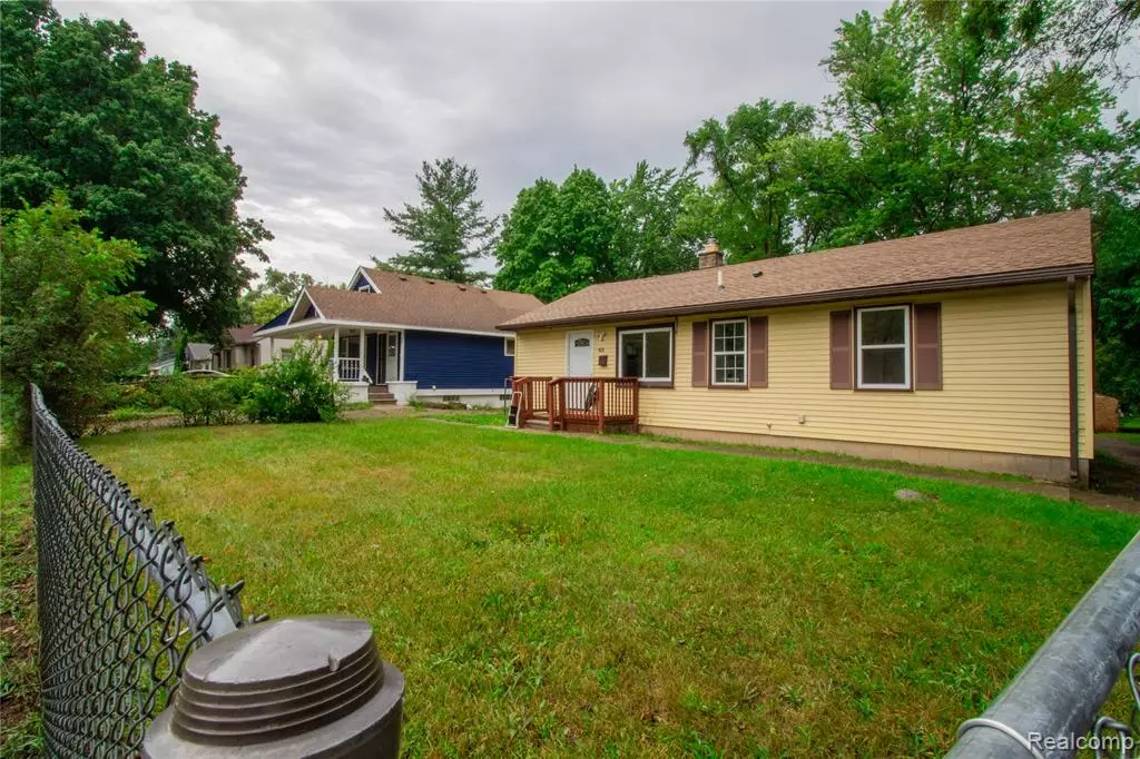 Pontiac, MI 48342 2916,68 N Astor Street