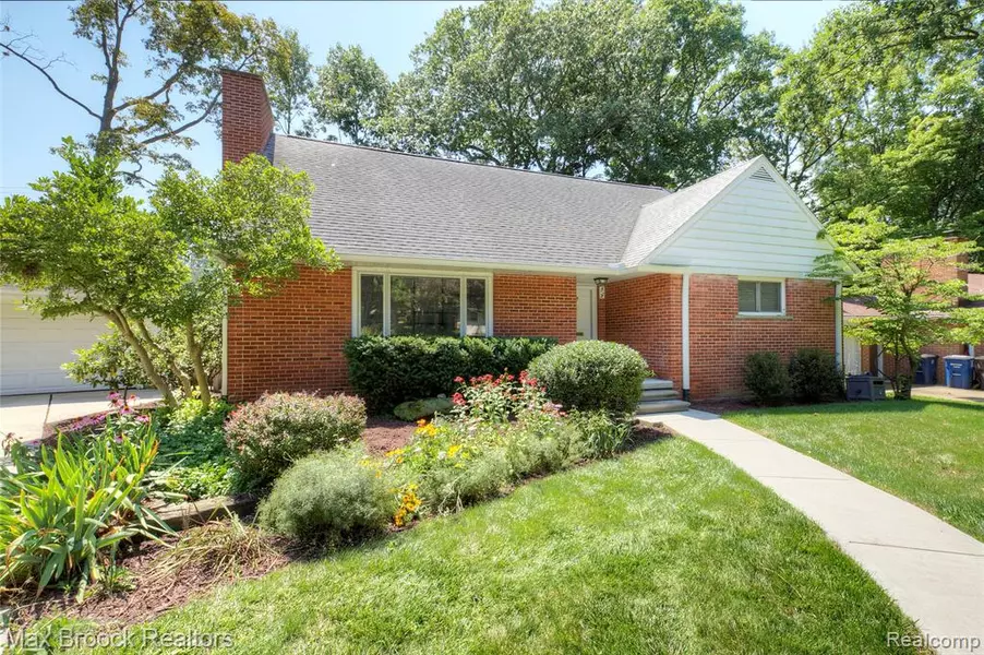 1827 Coronada Street, Ann Arbor, MI 48103 5066