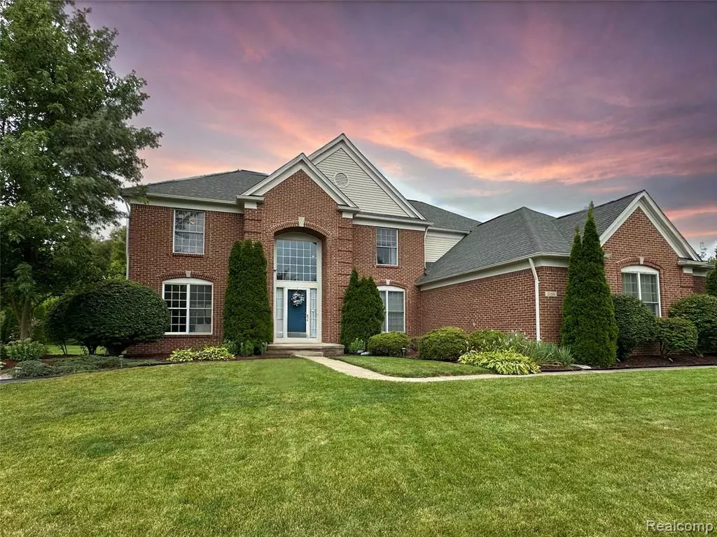 Canton, MI 48188 6227,2106 Stonebridge Way