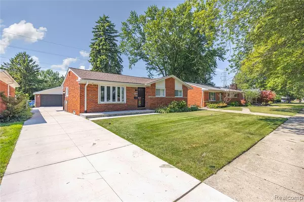 Warren, MI 48093 1877,12144 Canterbury Drive