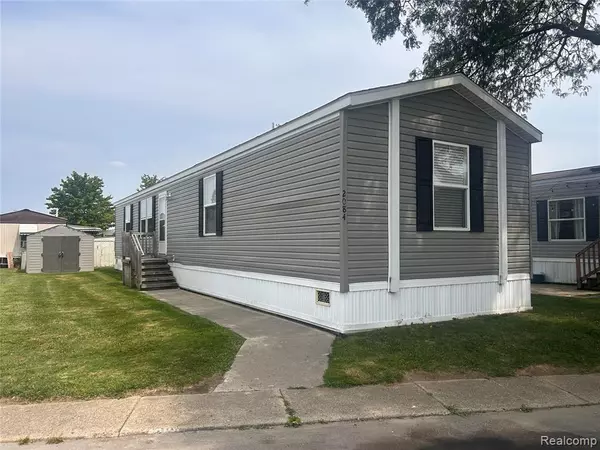 2084 Pauline Drive, Troy, MI 48083