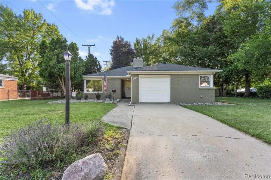 9036 Reeck Road, Allen Park, MI 48101 1459