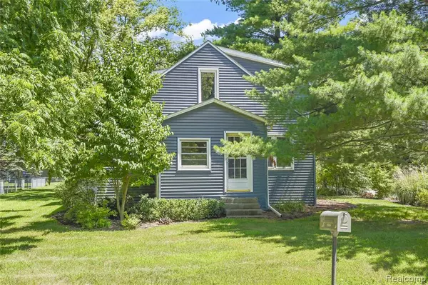 Rochester Hills, MI 48309 3940,3257 SAINT CLAIR Drive