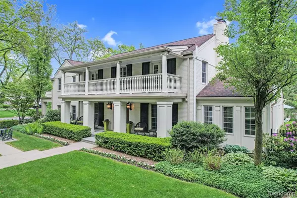 Birmingham, MI 48009 1098,1378 LYONHURST Street