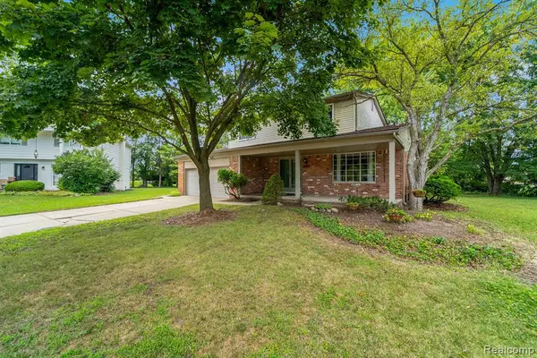 Troy, MI 48085 3316,1079 Snead Drive