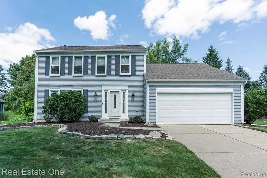 2200 N Fairview Lane, Rochester Hills, MI 48306 3930