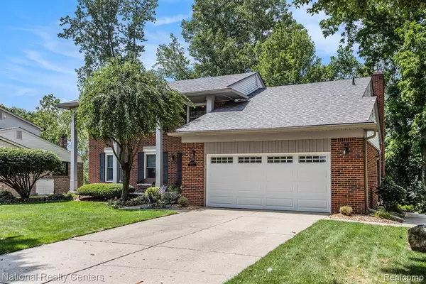 Plymouth, MI 48170 3440,8979 Woodberry Road Road