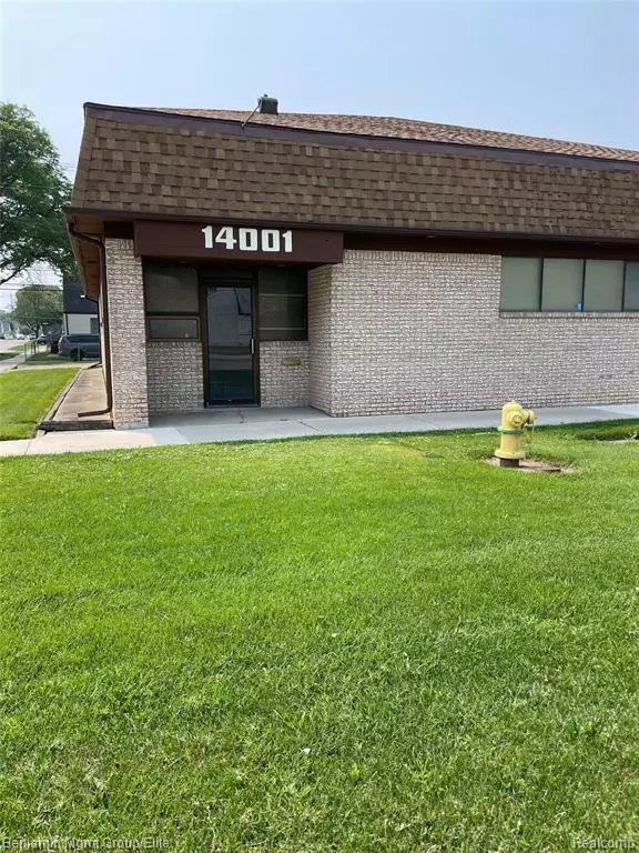 Oak Park, MI 48237 1161,14001 W 11 Mile Road