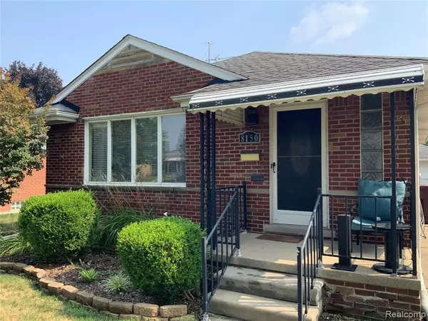 8150 Menge Street, Center Line, MI 48015 1652