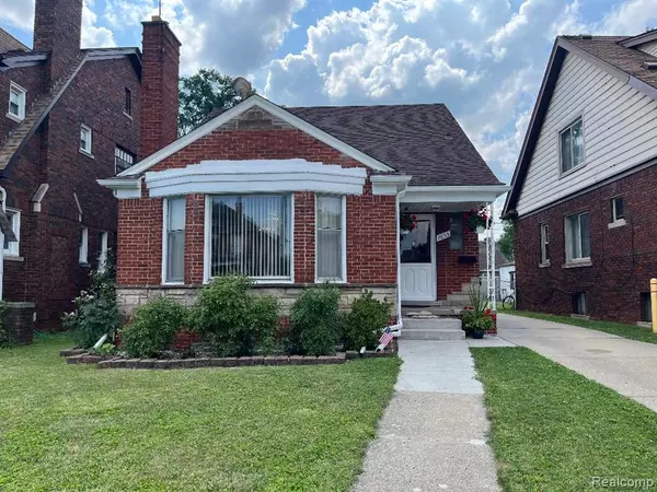 Dearborn, MI 48126 1254,7653 Pinehurst Street