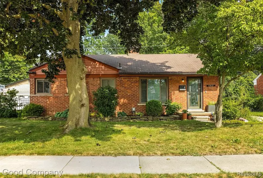 31412 Lyons Circle, Warren, MI 48092 1772