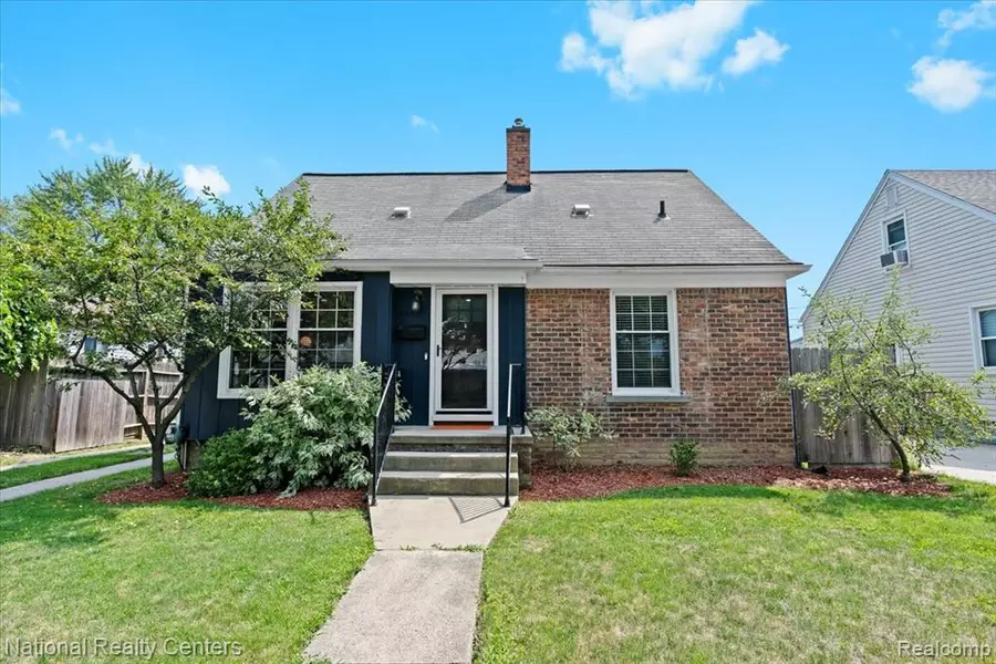 1800 Bacon Avenue, Berkley, MI 48072 1060