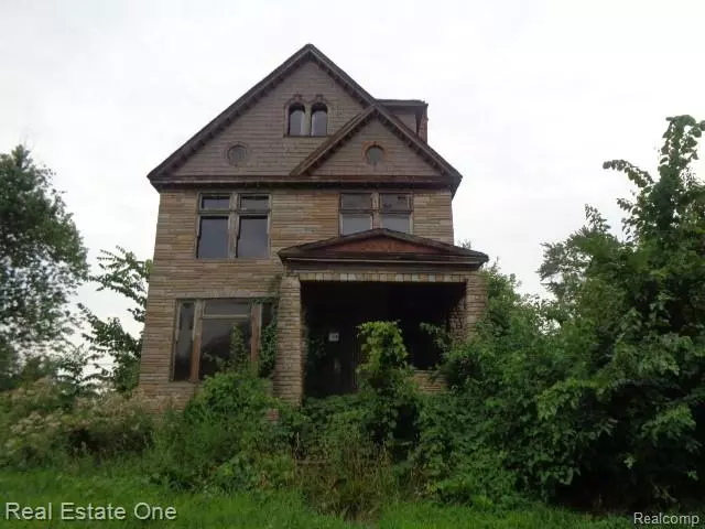 689 Gladstone Street, Detroit, MI 48202 1730