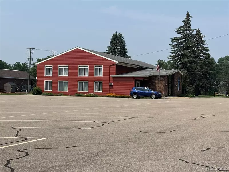 7979 Commerce Road, West Bloomfield, MI 48324 4716