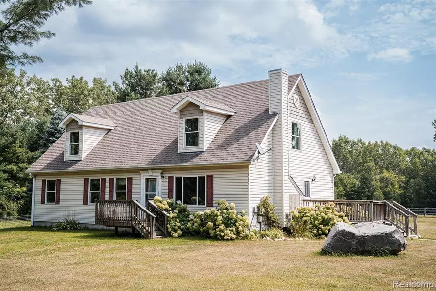 2757 S Lake Pleasant Rd Road, Metamora, MI 48455 9264