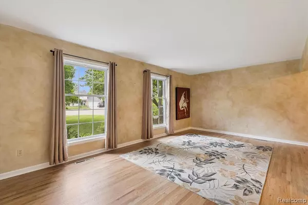 Flushing, MI 48433 2401,5374 Apple Hill Court
