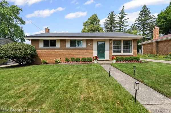 437 Meadow Lane, Rochester, MI 48307 2221