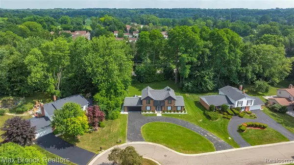 West Bloomfield, MI 48322 1775,5534 Apple Ridge Trail