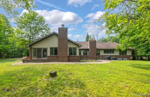Bingham Farms, MI 48025 4701,22959 Bristol Court