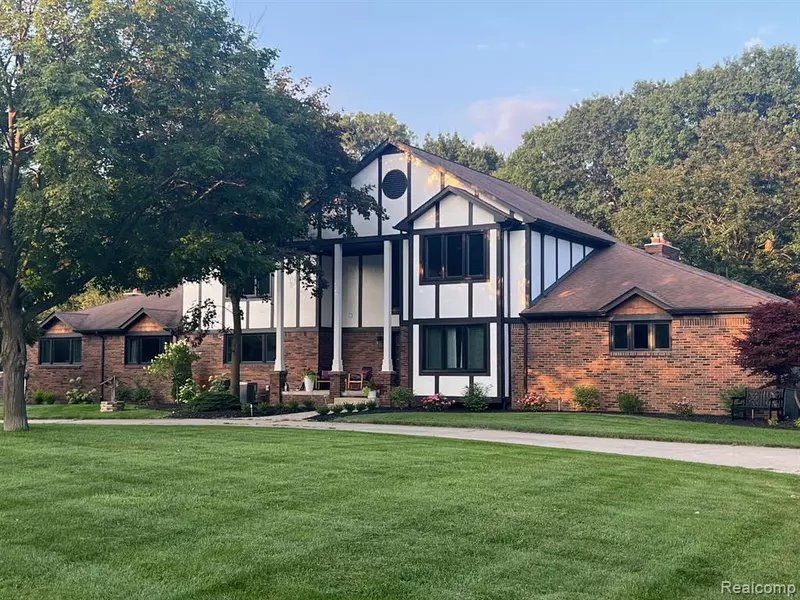 22822 Vasilios Court, Novi, MI 48374 3520