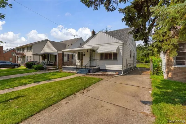 Dearborn Heights, MI 48127 2617,6349 Heyden Street