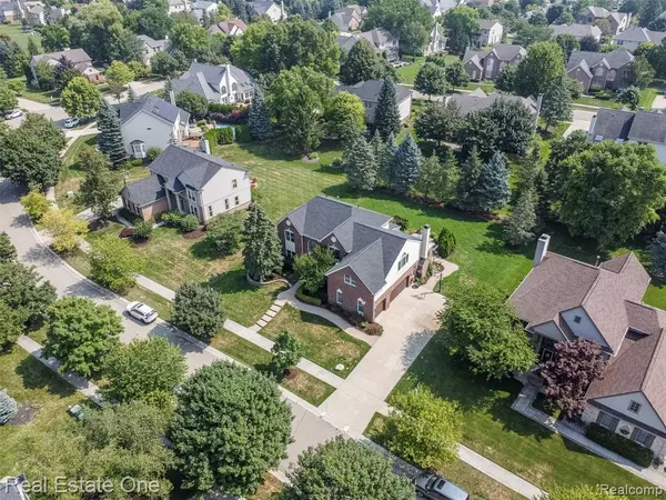 Commerce Twp, MI 48382 1578,2179 Applebrook Drive
