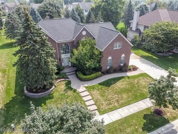 Commerce Twp, MI 48382 1578,2179 Applebrook Drive