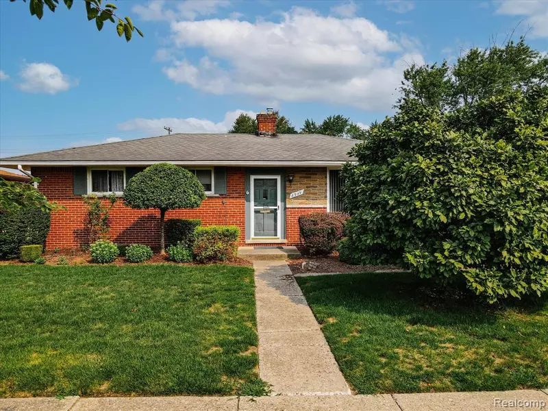 8949 Shannon Drive, Sterling Heights, MI 48314 2531