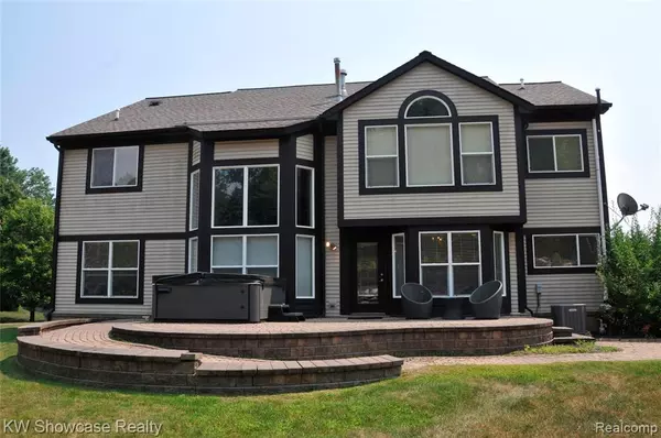 Commerce Twp, MI 48382 5110,5444 BUELL Drive