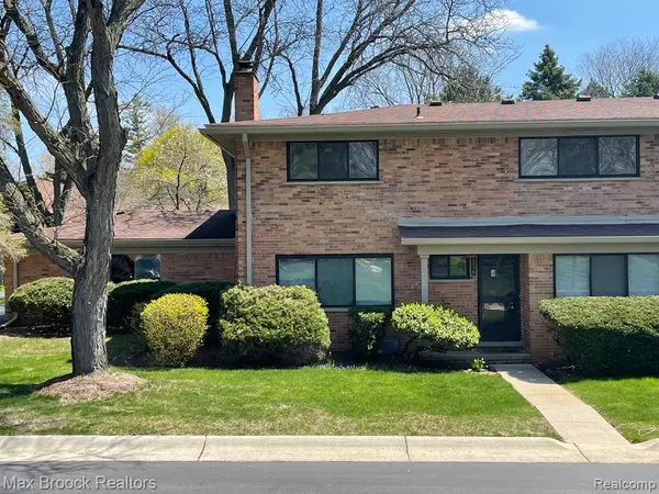 116 E HICKORY GROVE Road, Bloomfield Hills, MI 48304 1739