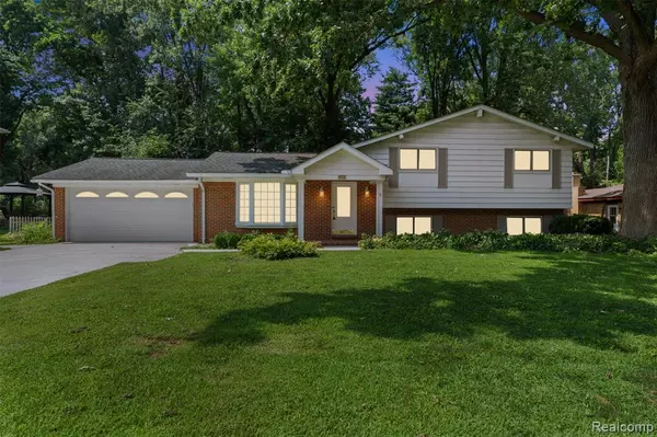 Shelby Twp, MI 48316,6223 Thorneycroft Drive