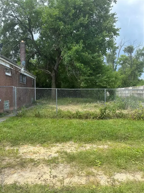 Detroit, MI 48238 2349,14297 Wisconsin Street