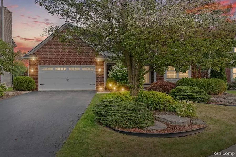 1228 Parkland Road, Lake Orion, MI 48360 2804