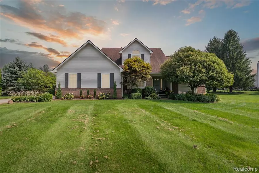 133 Zeer Boulevard, Clarkston, MI 48348 1486