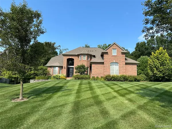 4906 Stonehenge Drive, Rochester, MI 48306 2601