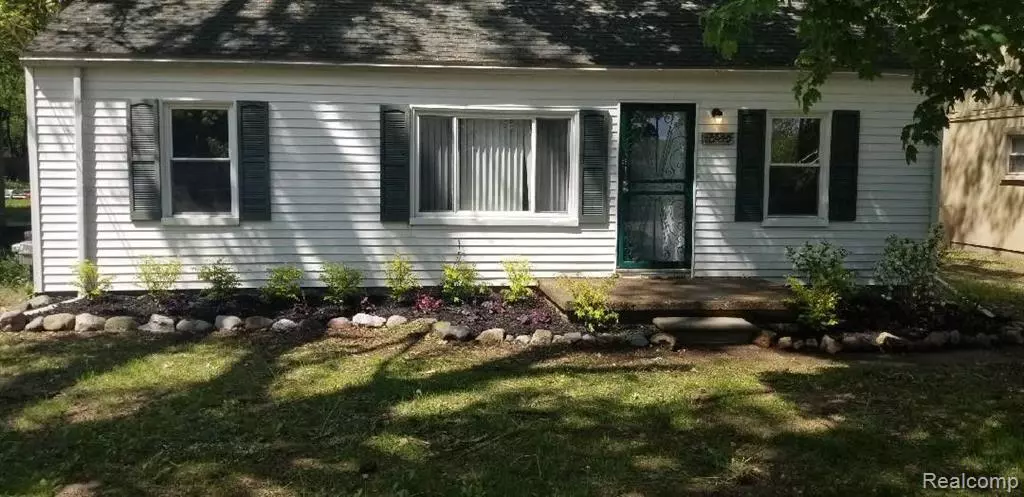Southfield, MI 48075 3811,20450 MIDWAY Avenue