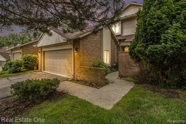 5537 Walnut Circle, West Bloomfield, MI 48322 1256