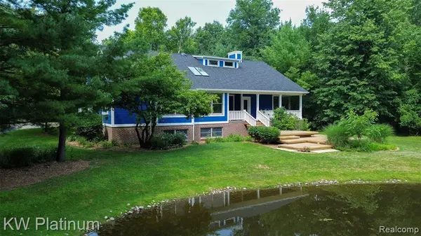 Oakland, MI 48363 2327,1355 W Buell Road