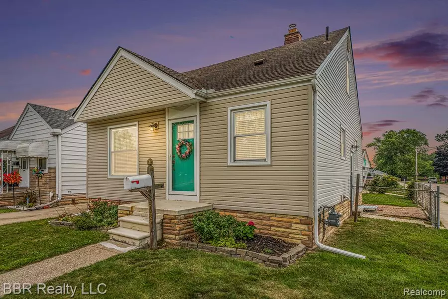 2485 Elliott Avenue, Lincoln Park, MI 48146 2890