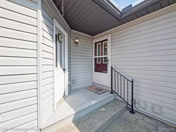 Brighton, MI 48114 7491,2933 E Telluride