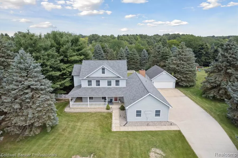 9001 Yorkshire Drive, Saline, MI 48176 9444