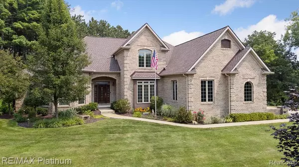 9071 Thornapple Drive, Pinckney, MI 48169 9268