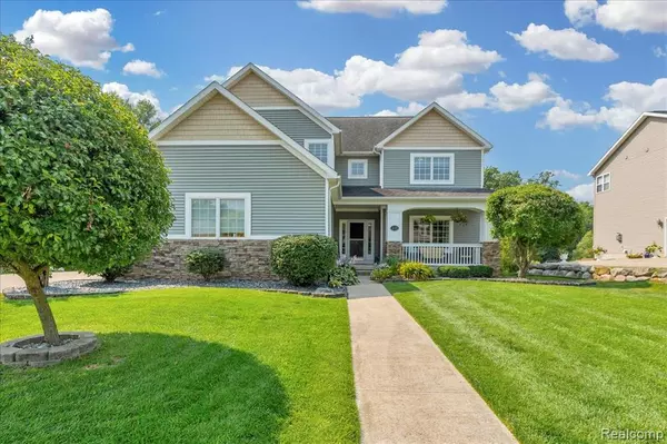 Grand Blanc, MI 48439 3447,4142 Oak Street
