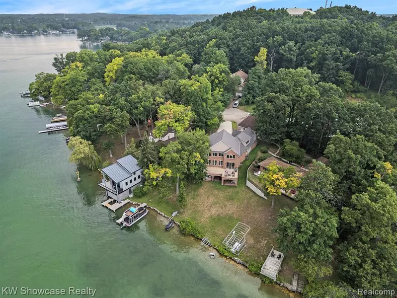 3551 Dorothy Lane, Waterford, MI 48329 1106
