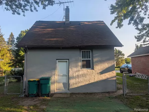 Brighton, MI 48116 1457,910 Michigan Street
