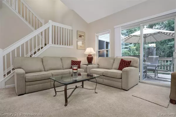 Waterford, MI 48327 4703,5540 River Park Drive