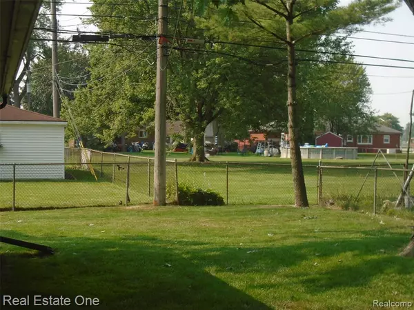 Roseville, MI 48066 4710,16360 Charleston Street