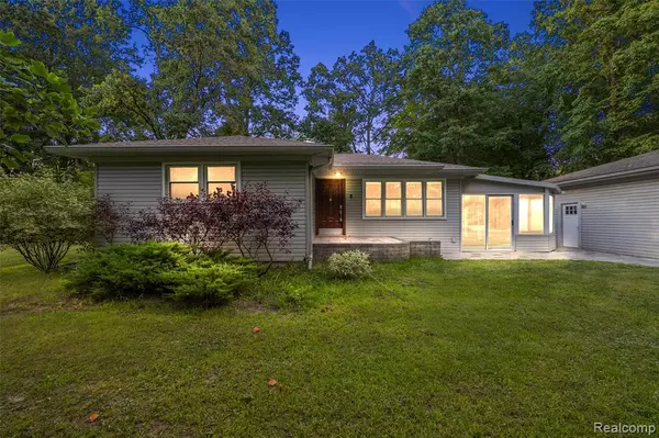 350 Casemer Road, Orion Twp, MI 48360 1307