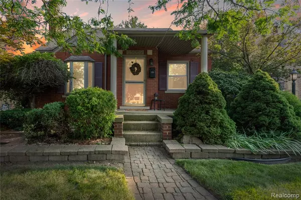 15069 Oceana Avenue, Allen Park, MI 48101 1858