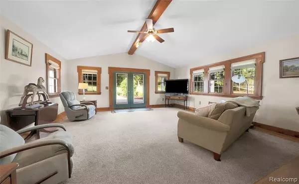 Ortonville, MI 48462 8531,371 N Ortonville Road